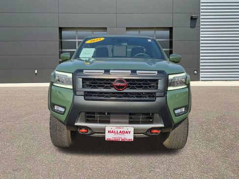 Used 2025 Nissan Frontier PRO-4X AWD/4WD image 2