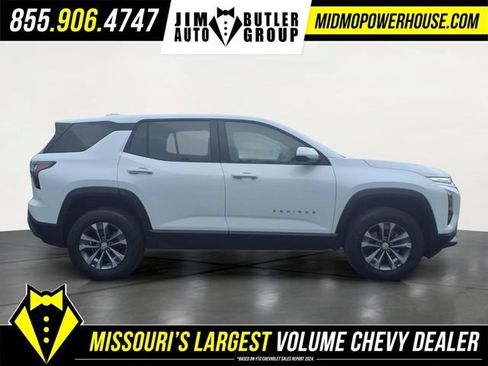 Used 2026 Chevrolet Equinox LT FWD image 2