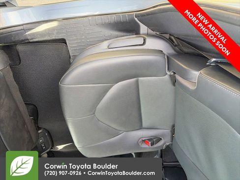 Used 2021 Toyota Highlander Limited AWD/4WD image 11