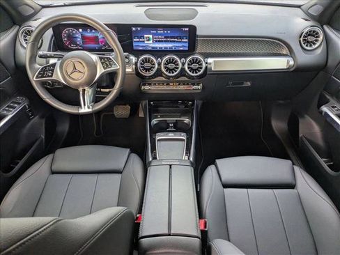 Certified 2025 Mercedes-Benz GLB 250 image 18