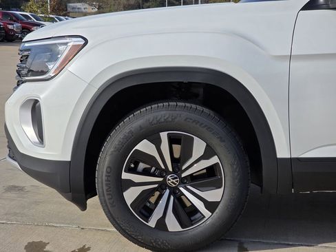 New 2026 Volkswagen Atlas SE image 5