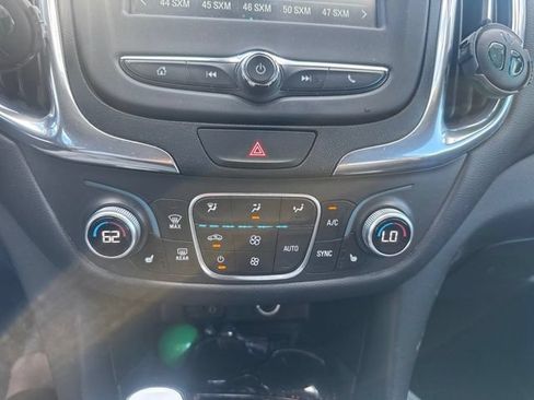 Used 2018 Chevrolet Equinox LT FWD image 14
