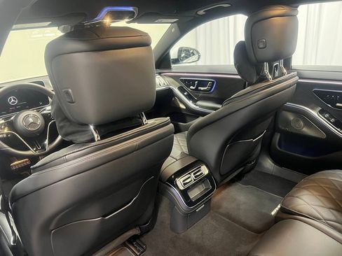 Used 2025 Mercedes-Benz S 580 4MATIC Sedan image 26