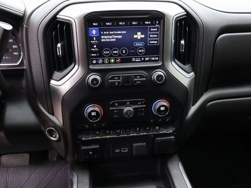 Used 2021 Chevrolet Silverado 1500 LTZ image 32