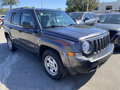 Used 2016 Jeep Patriot Sport FWD image 7
