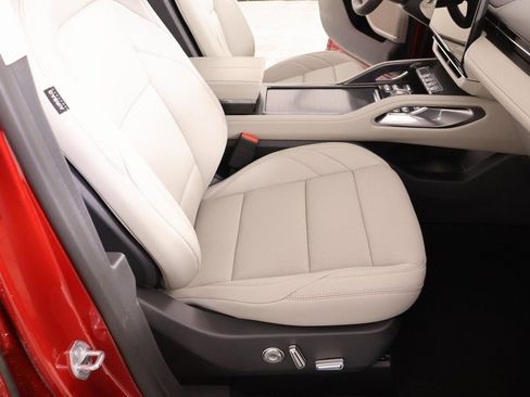 New 2026 Lincoln Nautilus Premier AWD/4WD image 12