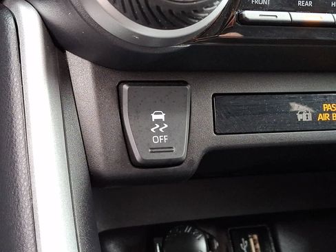 Certified 2025 Toyota RAV4 XLE image 29