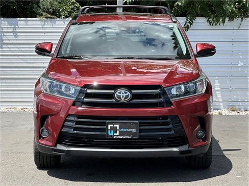Used 2019 Toyota Highlander SE AWD/4WD image 7