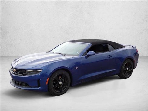 Used 2020 Chevrolet Camaro LT RWD image 11