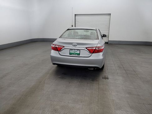 Used 2016 Toyota Camry LE FWD image 7