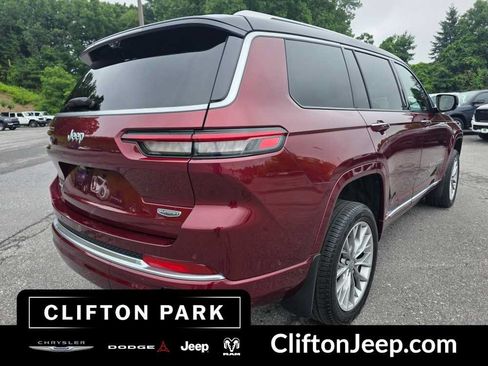 Used 2023 Jeep Grand Cherokee L Summit w/ Advanced Protech Group IV AWD/4WD image 4