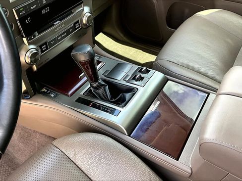 Used 2019 Lexus GX 460 Premium image 16