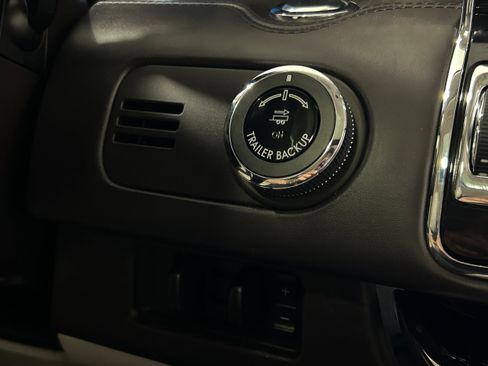 Used 2019 Lincoln Navigator L Black Label AWD/4WD image 11
