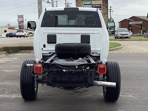 New 2026 RAM 3500 Tradesman AWD/4WD image 12