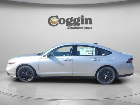 New 2025 Honda Accord SE image 3