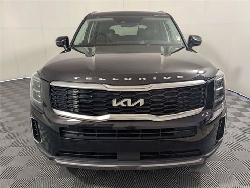 Used 2022 Kia Telluride EX w/ EX Premium Package FWD image 3