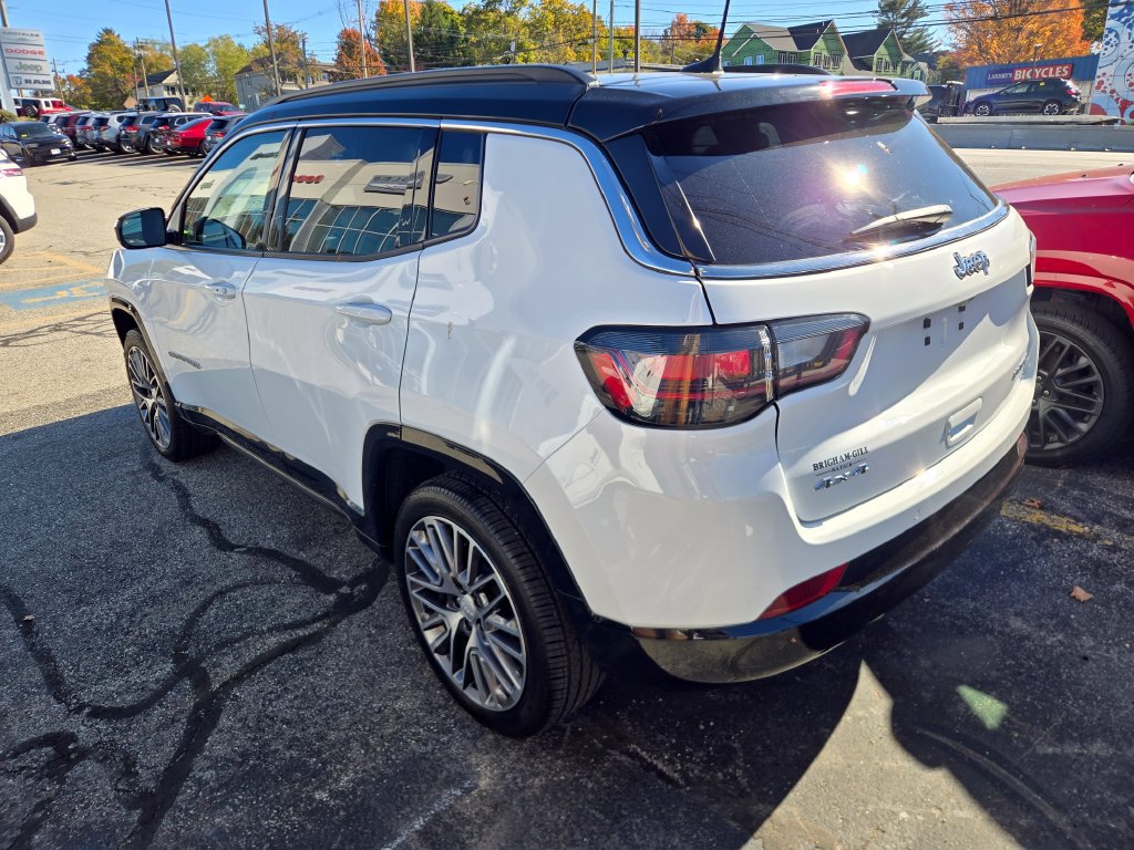 Used 2023 Jeep Compass Limited w/ Elite Group AWD/4WD image 6