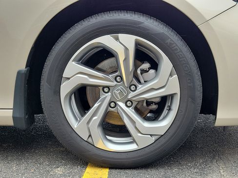 Used 2019 Honda Accord EX-L image 5