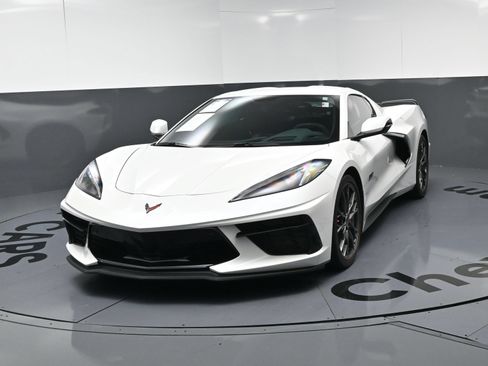 Used 2023 Chevrolet Corvette Stingray Premium Cpe w/ Z51 Performance Package RWD image 11
