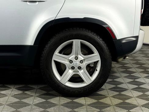 Used 2022 Land Rover Defender 110 SE image 17