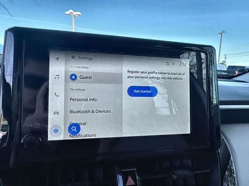 Used 2025 Toyota Corolla Cross L image 25