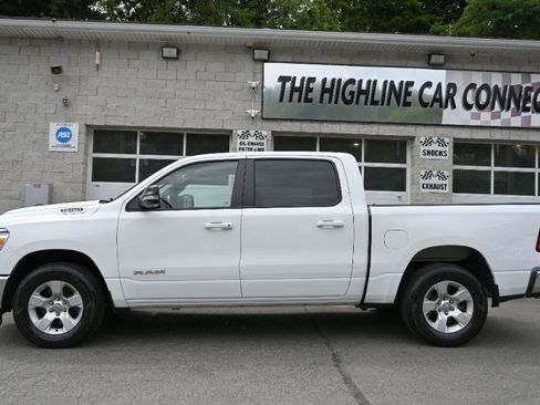 Used 2022 RAM 1500 Big Horn AWD/4WD image 3
