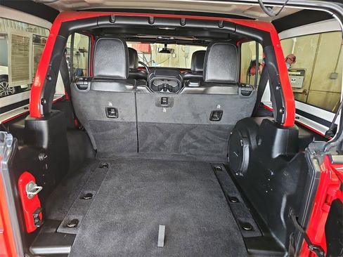 Used 2020 Jeep Wrangler Unlimited Rubicon image 12