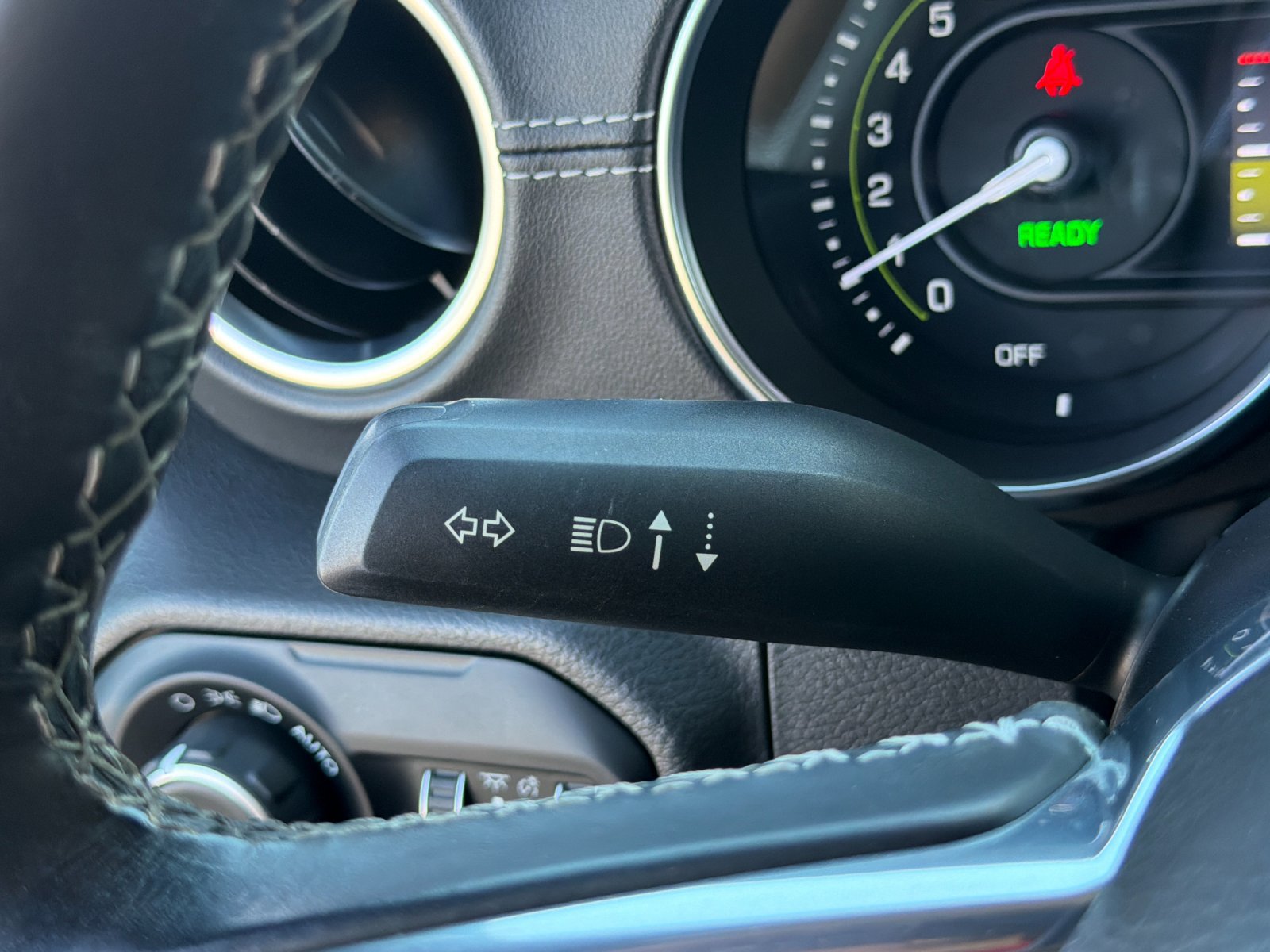 Used 2022 Jeep Wrangler Unlimited Sahara AWD/4WD image 29