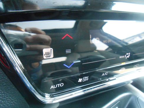 Used 2020 Honda HR-V EX-L image 15