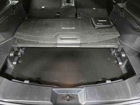 Used 2020 Nissan Rogue SL image 42