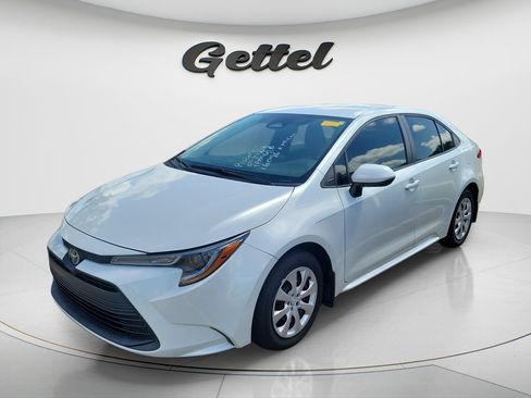 Certified 2023 Toyota Corolla LE FWD image 1
