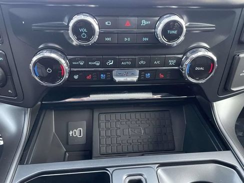 Used 2025 Ford F150 Lariat w/ Equipment Group 502A High AWD/4WD image 22