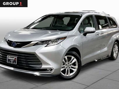 New 2025 Toyota Sienna Limited