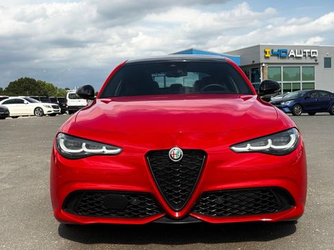 Used 2024 Alfa Romeo Giulia Sprint RWD image 6