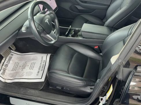 Used 2018 Tesla Model 3 Mid Range RWD image 4