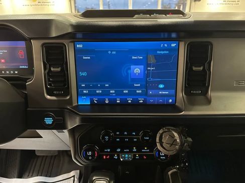 Used 2023 Ford Bronco Outer Banks AWD/4WD image 11