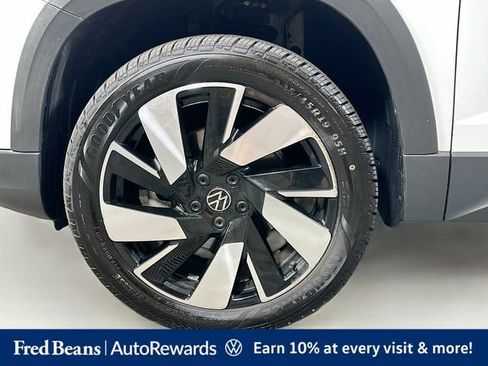 Used 2023 Volkswagen Taos SEL AWD/4WD image 38