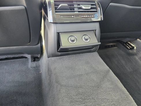 Used 2023 Audi S8 w/ S8 Comfort Plus Package AWD/4WD image 15