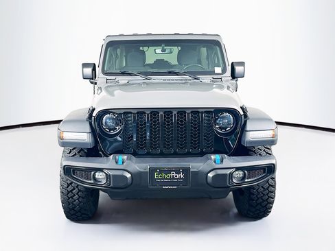 Used 2023 Jeep Wrangler Unlimited w/ Cold Weather Group AWD/4WD image 2