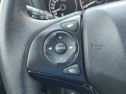 Used 2021 Honda HR-V Sport image 12