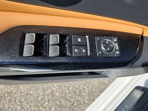 Used 2024 Lexus ES 300h Ultra Luxury image 25