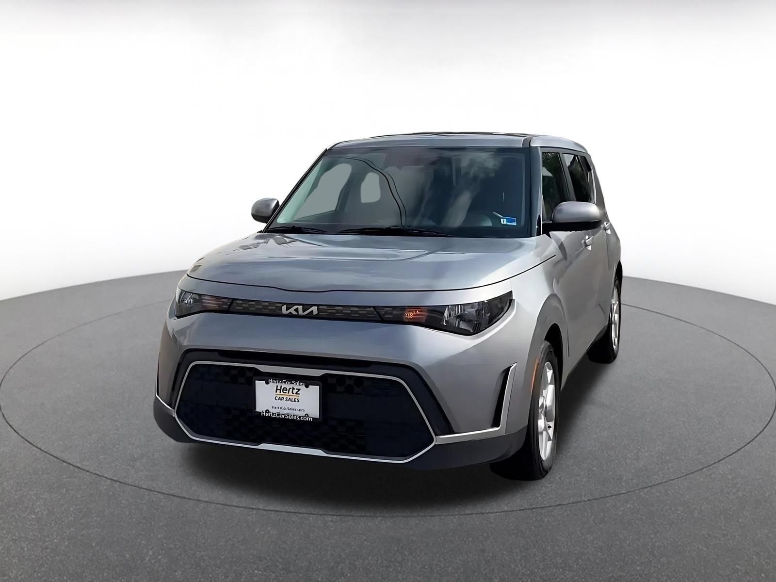 Used 2025 Kia Soul LX w/ LX Technology Package FWD image 6