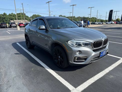 Used 2018 BMW X6 sDrive35i w/ Driving Assistance Package RWD image 1