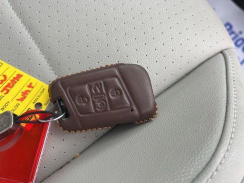 Used 2023 Volkswagen Jetta SE image 39