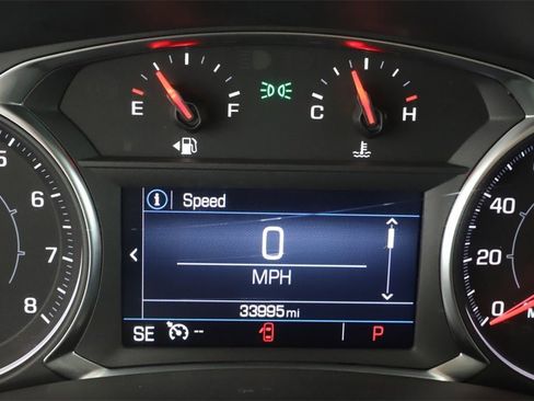 Used 2024 GMC Terrain SLE image 70