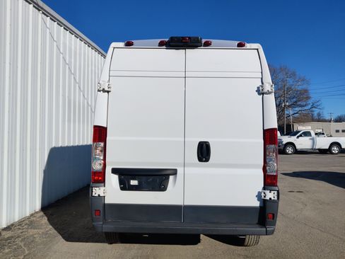 Used 2018 RAM ProMaster 2500 w/ Interior Convenience Group image 13