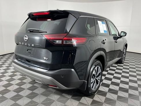 Used 2023 Nissan Rogue SV FWD image 11