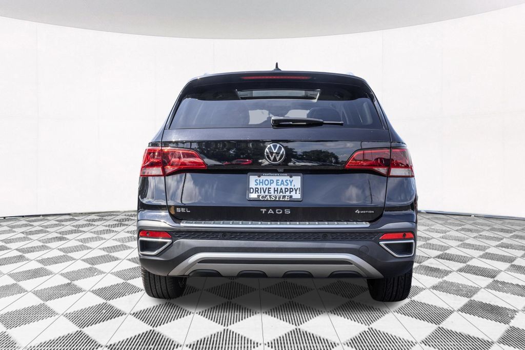 Certified 2023 Volkswagen Taos SEL AWD/4WD image 9