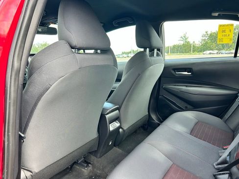 Used 2025 Toyota Corolla SE w/ Convenience Package FWD image 18