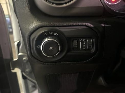 Used 2022 Jeep Wrangler Unlimited Sport AWD/4WD image 15